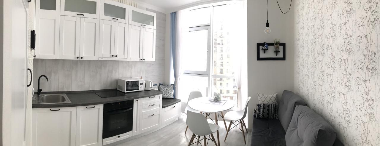 Bright Apartment In Arkadia Odessa Exterior photo