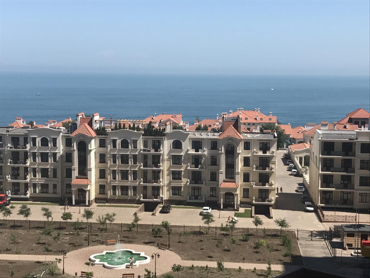 Bright Apartment In Arkadia Odessa Exterior photo